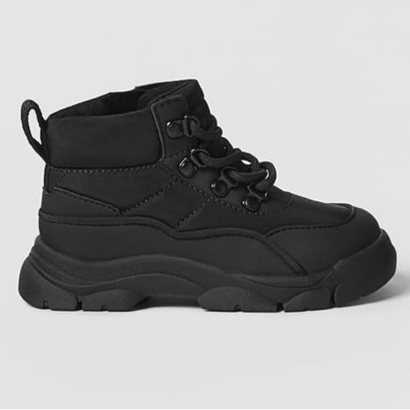 NWT Zara Kids Hiking Boots - Size 10.5 - Picture 2 of 5